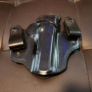 DeSantis Gunhide: Mad Max: 112BA21Z0 - IWB Holster for Full Size 1911 (RH)